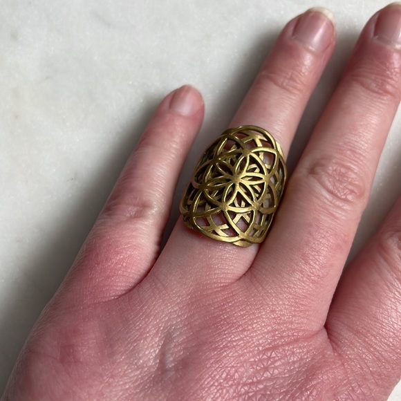 Vintage | Brass Sacred Geometry Ring | Size 7/8 - Picture 2 of 10
